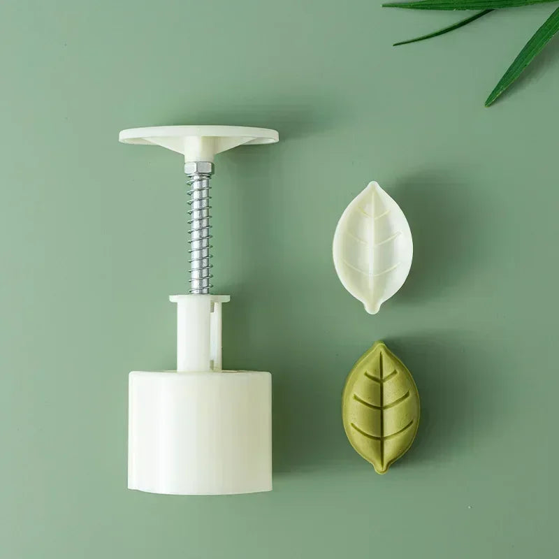 Mold with Leaf Stamp | Versatile Tool for Baking and Clay Crafting