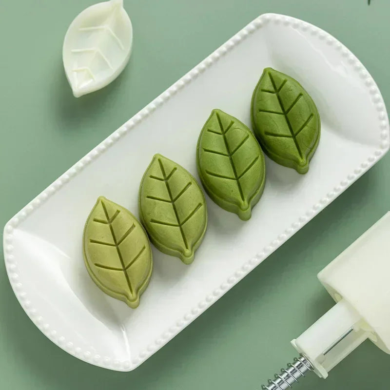 Mold with Leaf Stamp | Versatile Tool for Baking and Clay Crafting