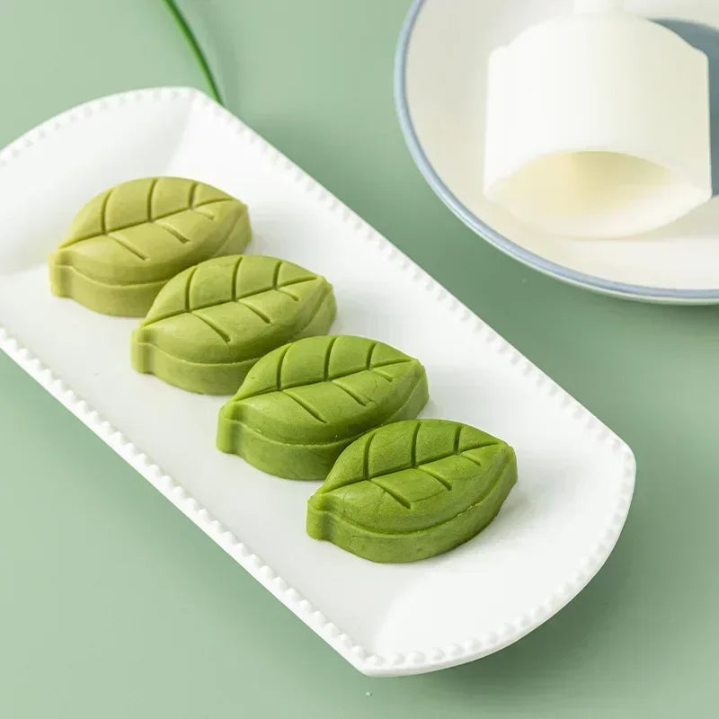 Mold with Leaf Stamp | Versatile Tool for Baking and Clay Crafting